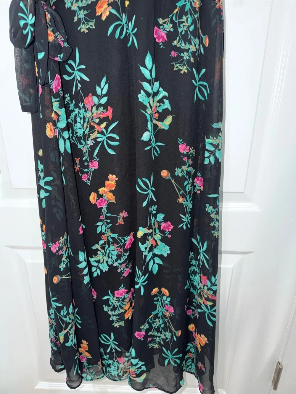 New York & Company Eva Mendes Floral Tie-Shoulder Maxi Dress in Black xsmall